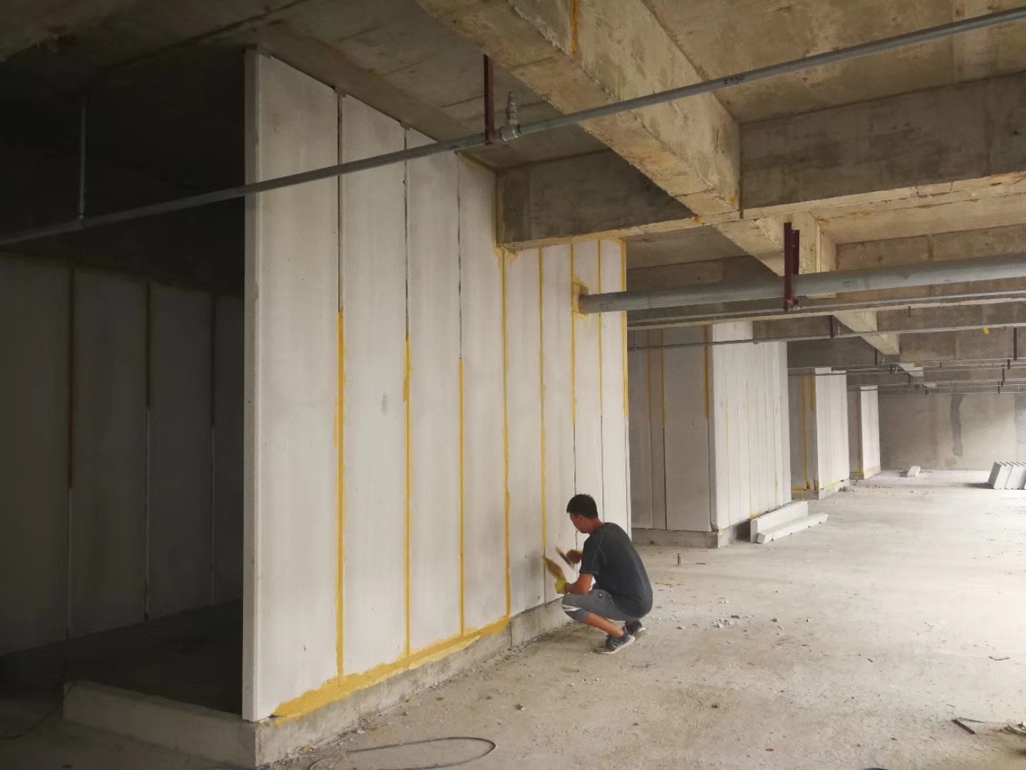 晋城无机发泡轻骨料混凝土隔墙板施工技术性能研究